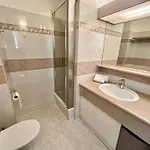 Avec Piscine Et Terrasse, Proche Plage, Climatise, Garage A - Fr-1-226a-184 * Frejus