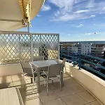 Avec Piscine Et Terrasse, Proche Plage, Climatise, Garage A - Fr-1-226a-184 *